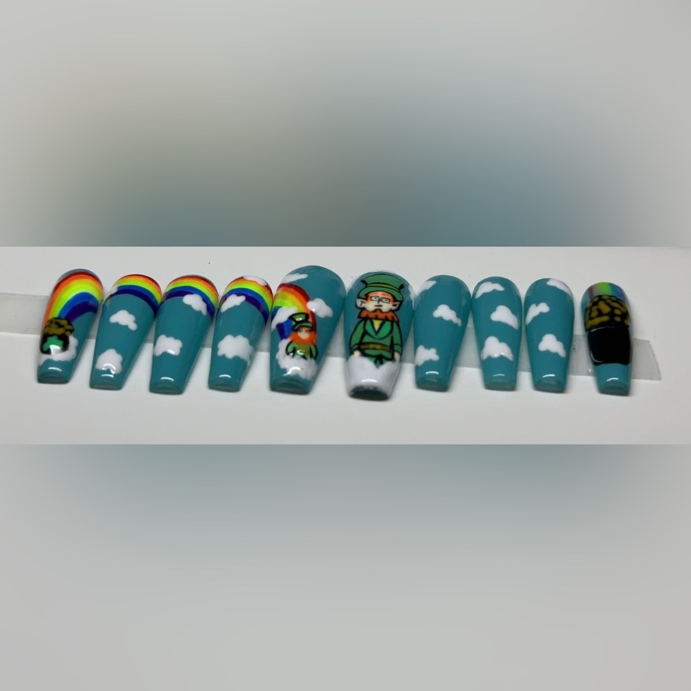 Leprechaun press on nails